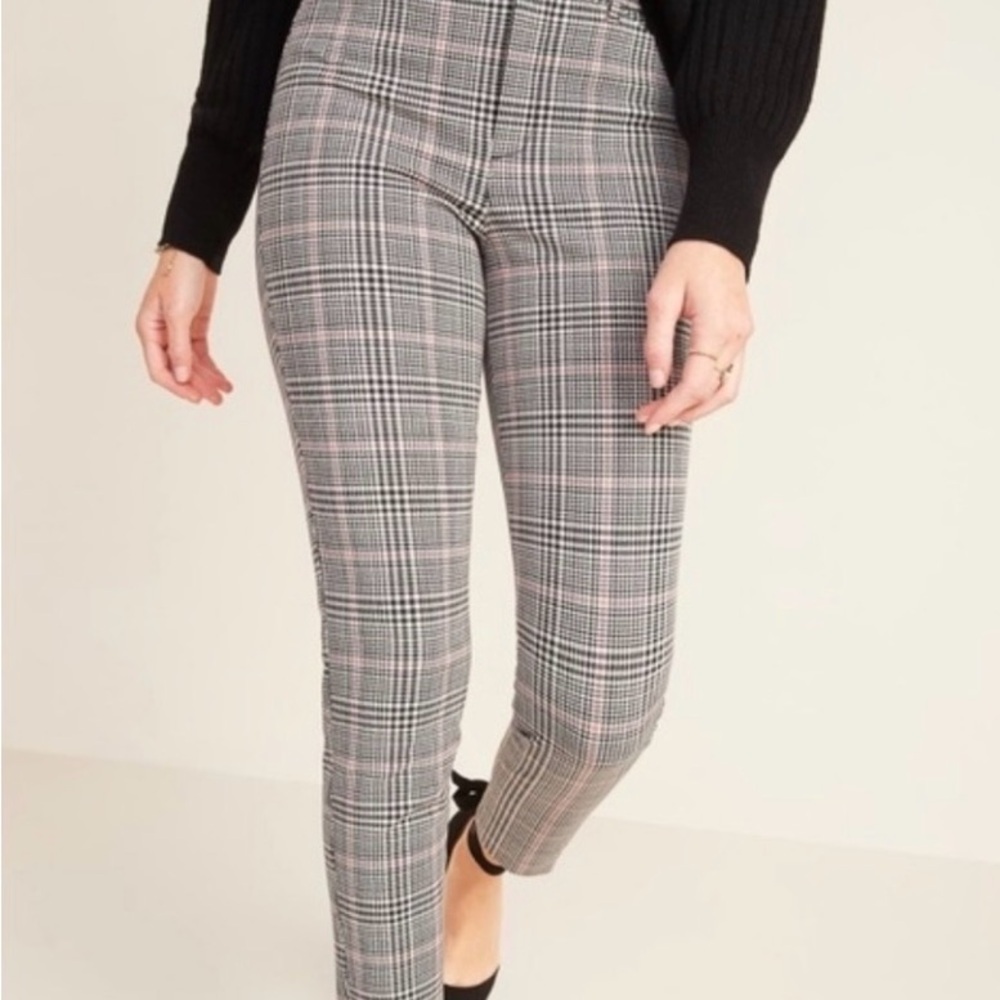Old Navy Pixie Pants – Black & Pink Plaid | Size 0